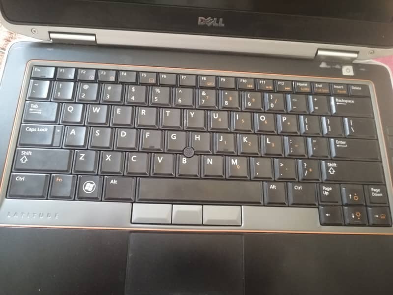 Dell latitude E6320 3