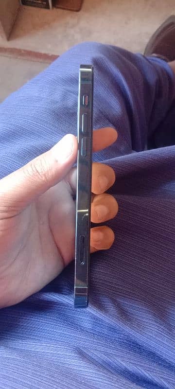 iphone 12 pro 10/9 non pta 4