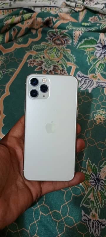 iPhone 11 Pro 64gb battery or panel msg price kam hogayi 1