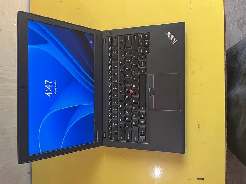 Lenovo ThinkPad X250 | Core i3 6th Gen | 8GB RAM | 256GB SSD 1