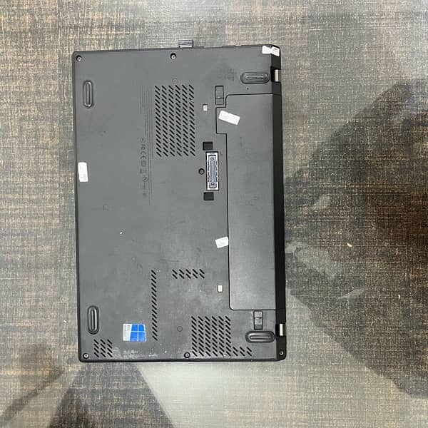 Lenovo ThinkPad X250 | Core i3 6th Gen | 8GB RAM | 256GB SSD 5