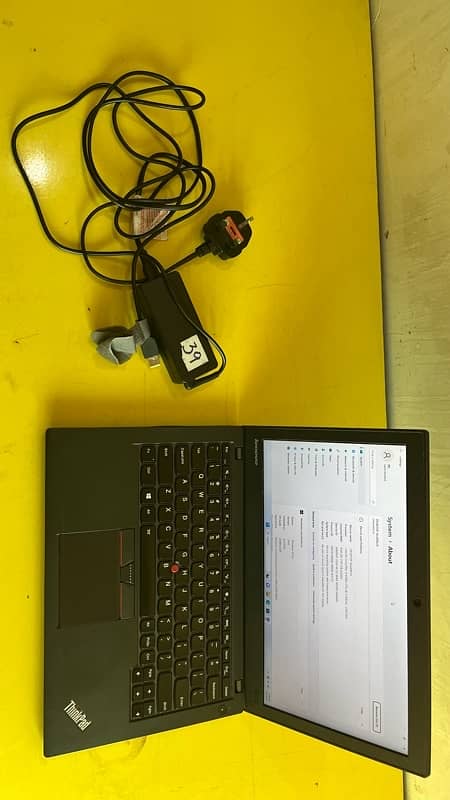 Lenovo ThinkPad X250 | Core i3 6th Gen | 8GB RAM | 256GB SSD 8