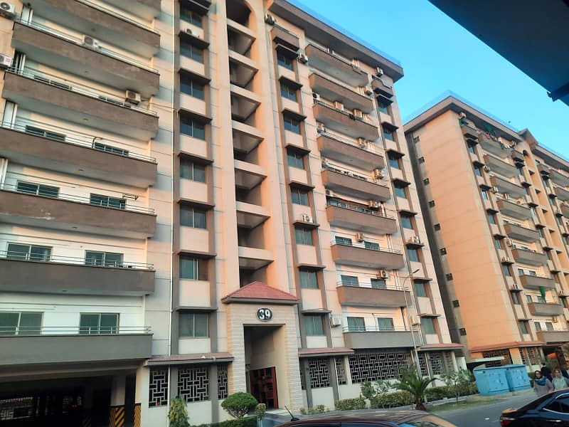 This is a three bed room apartment with all amenities. 4