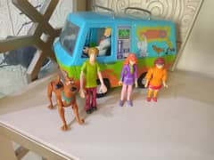 Scooby doo mystery van and 5 chararers