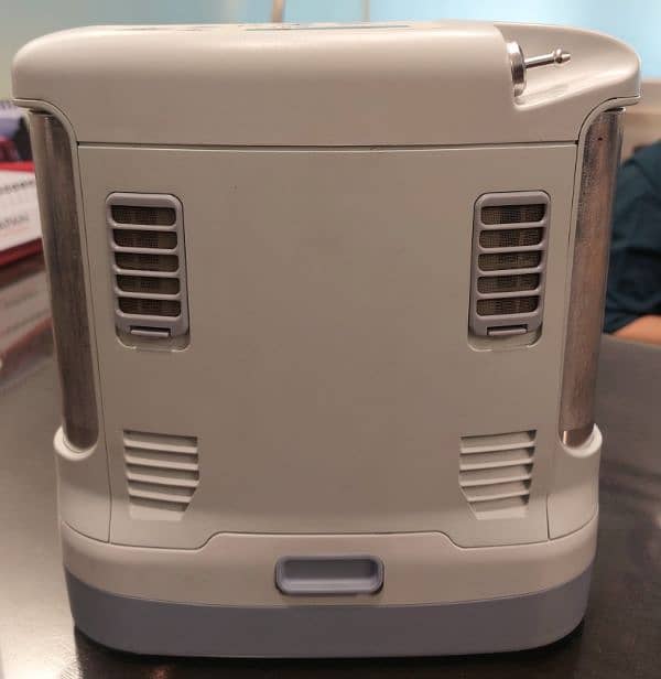 INOGEN G3 Portable Oxygen Concentrator 0