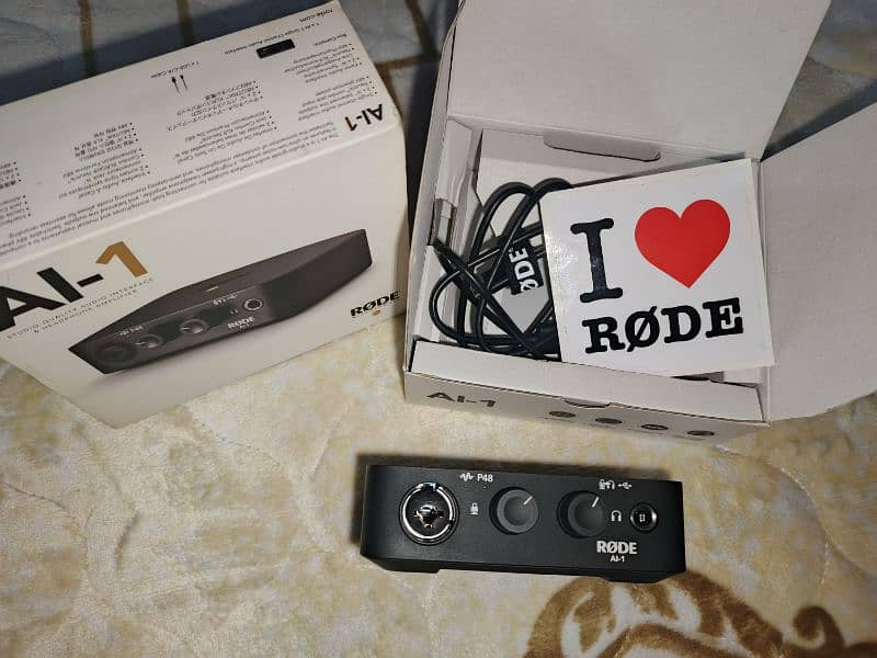 RODE Podcasting Bundle - PodMic, AI-1 Interface, Stand & XLR Cable 3