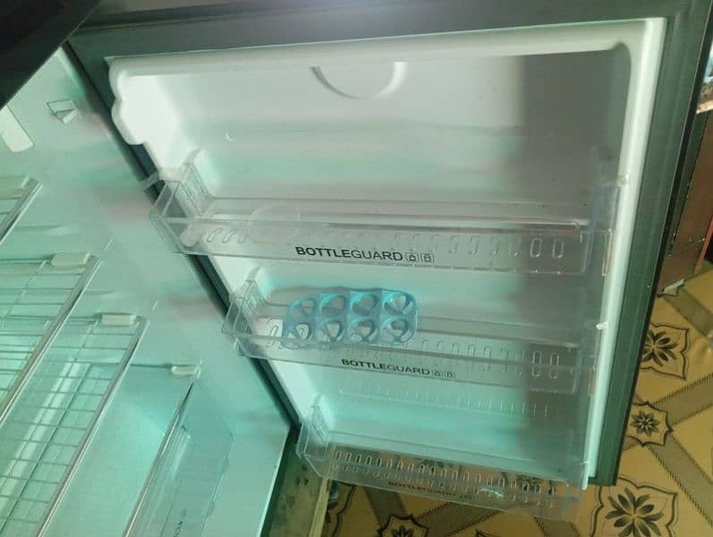 Refrigerator 306 Model HAIER 2