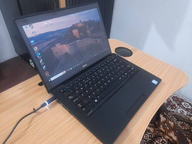 Dell latitude 5280 touch, 8gb ram 256gb ssd 0