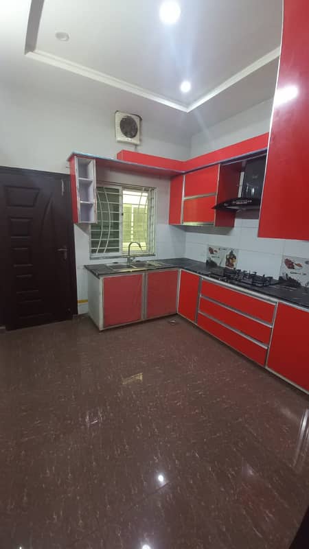 2 bedroom flat available for rent (Bachlors) 0