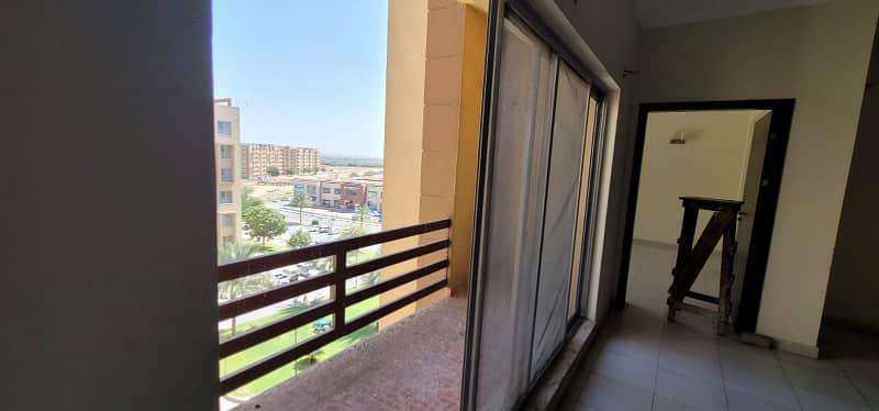 3600 Square Feet 04 Bedrooms Drawing Dinning Front of Masjid Bahria Apartment for Sale 8