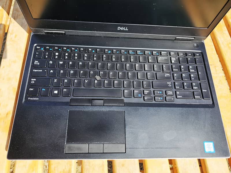 Dell Precision 7530 - Core i7 - 8th Gen 3