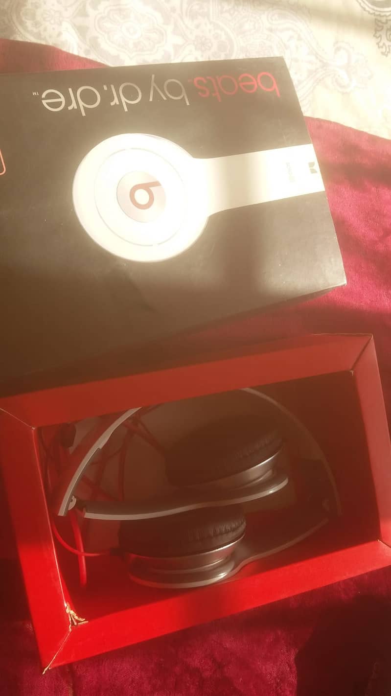 Beats Headphones by Dr Dre 3