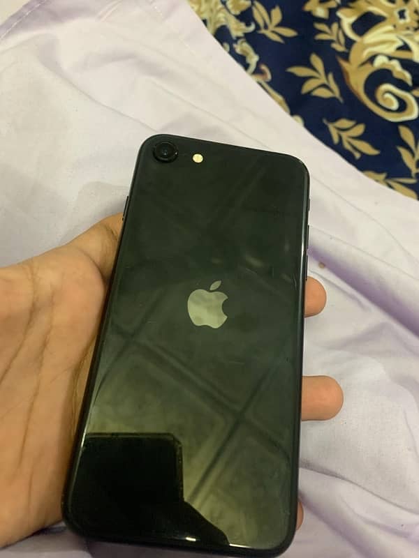 Iphone SE 2020 64gb factory unlock 1