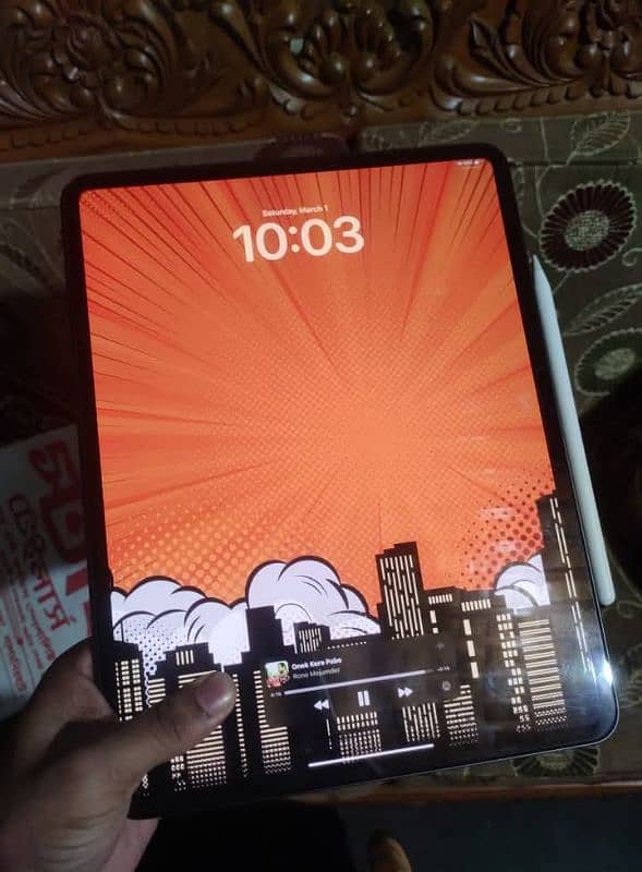 ipad pro M4 13 inches With Full Box urgent Sale 1