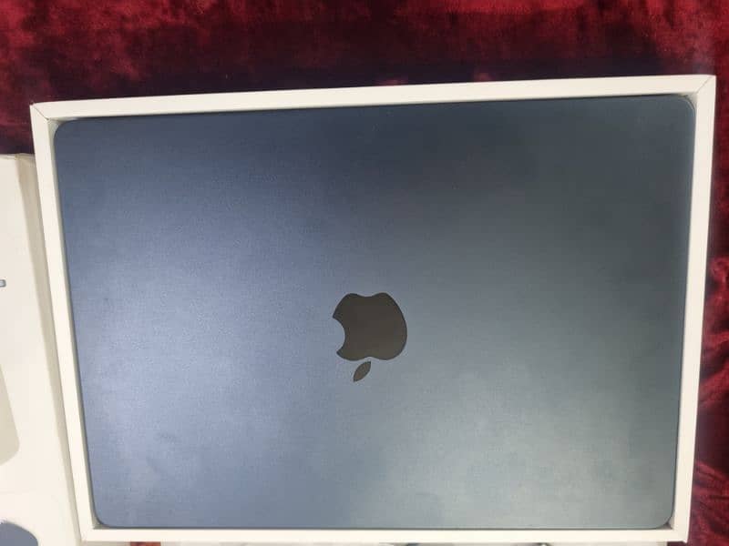 Macbook air m2 ram 8gb 256gb ssd 2