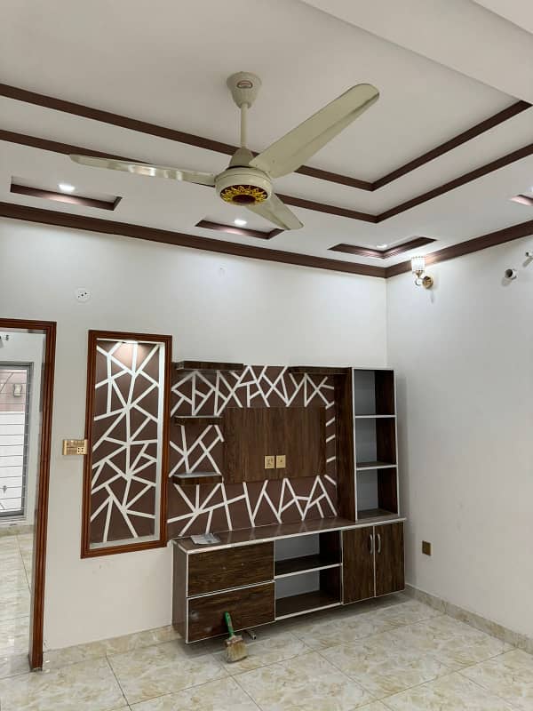 5 Marla Beautifully Designed Upper Portion For Rent In Park View City Lahore. 7