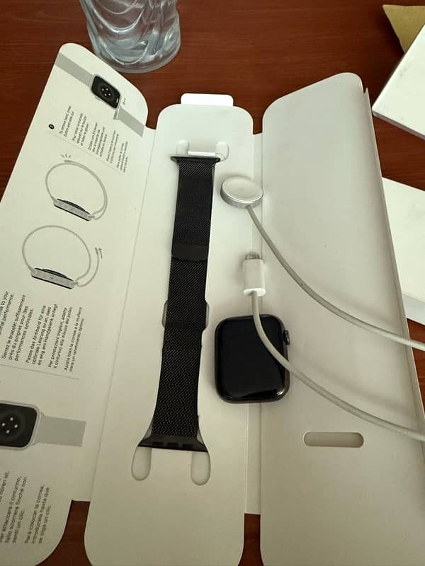 Apple Watch Series 8 Stainless Steel 45mm 3