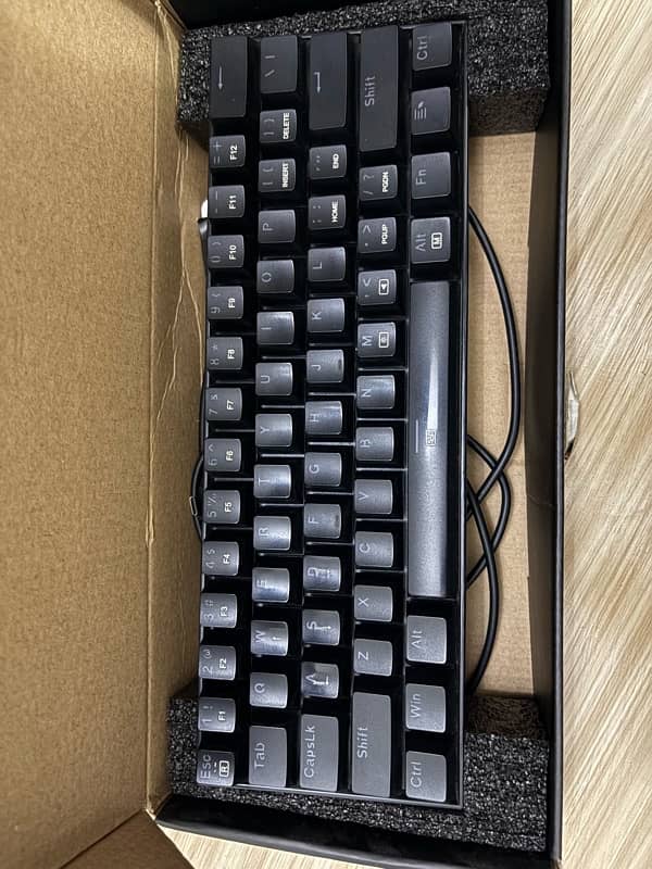 Redragon K530 (Blue Switched) 0