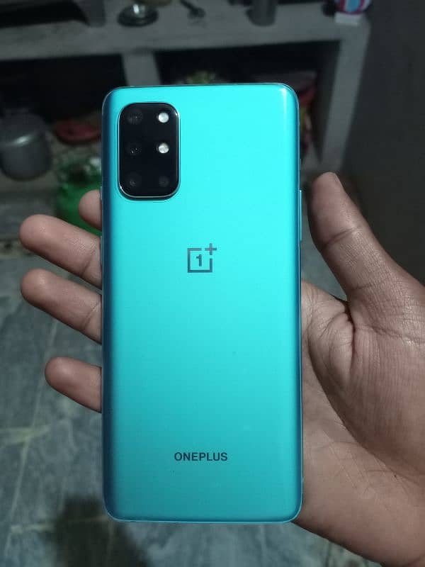 One Plus 8T 5g 12/256 0