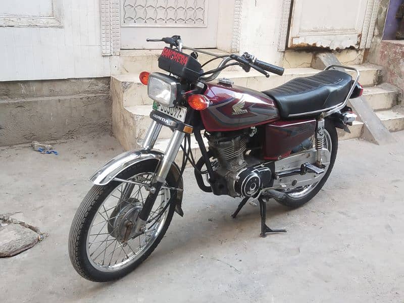 Honda 125 10/10 Condition All dacoments Complete 2016 Model 0