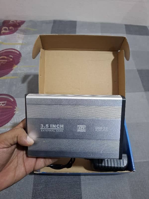 Hard drive box 3.0 speed. only 3 day use 0