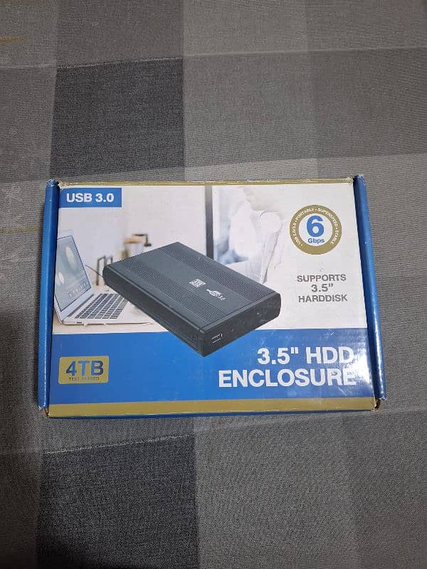 Hard drive box 3.0 speed. only 3 day use 3