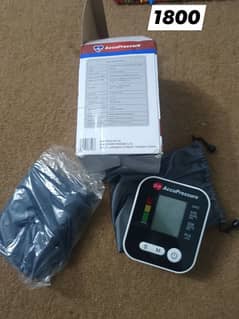 BLOOD PRESSURE MONITOR