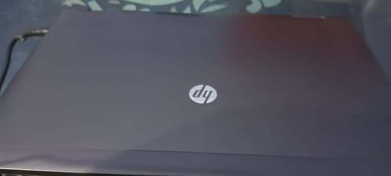 HP laptop prebook 6460b ok condition hai bilkul bas bettry change hogi 7