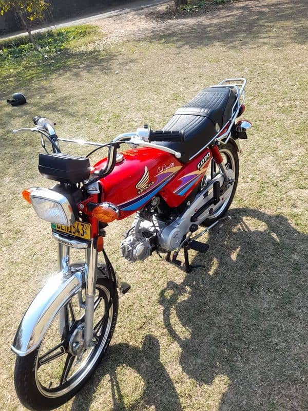 Honda CD70 Tanki tapian 1