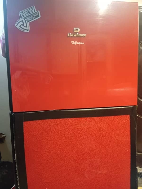 A Larg size Dowlance Frige for sale very good and new model for sale 2