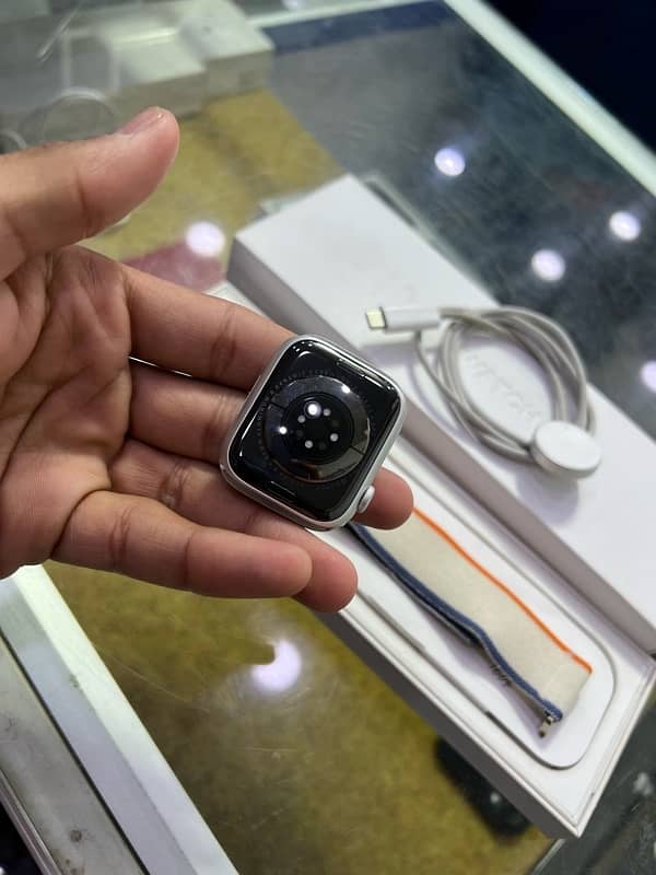 Apple Watch Series 9 5