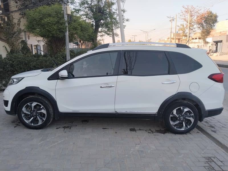 Honda brv s version 2018 model 2