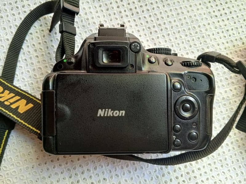 Nikon D5100 perfect condition 70-300mm 2