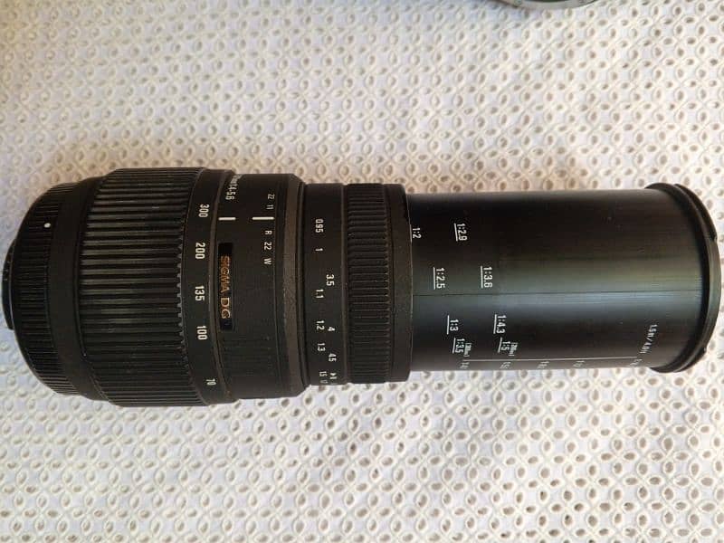 Nikon D5100 perfect condition 70-300mm 6