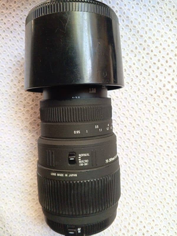 Nikon D5100 perfect condition 70-300mm 15