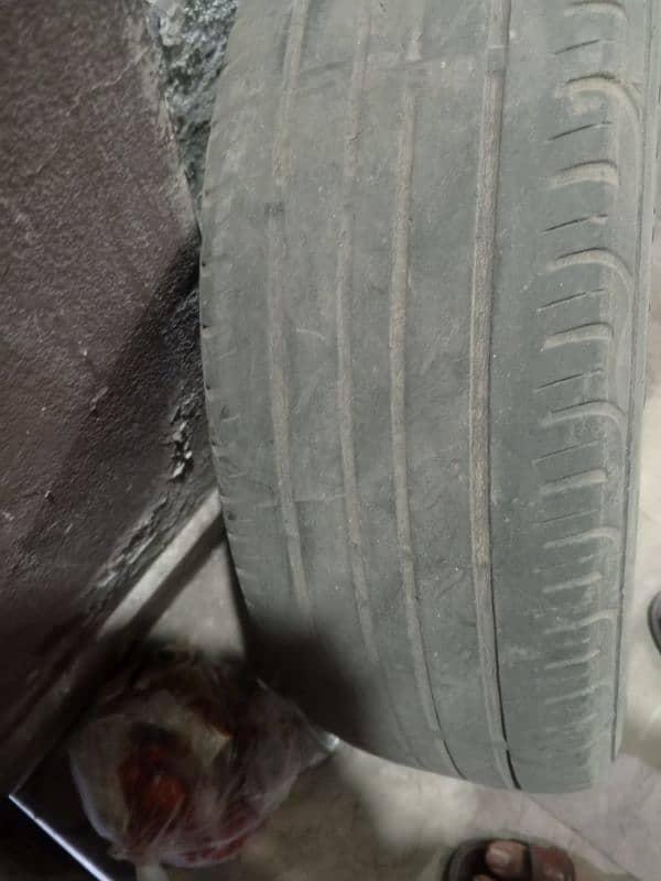 Car tyre 1