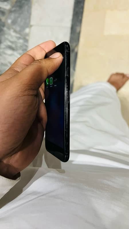 iphone 7 128GB sim working 4