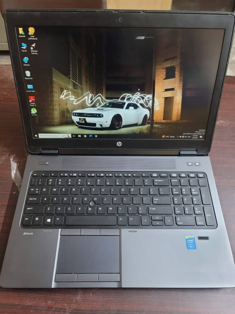 HP ZBook 15 G2 256 G. B / 16 G. B 0