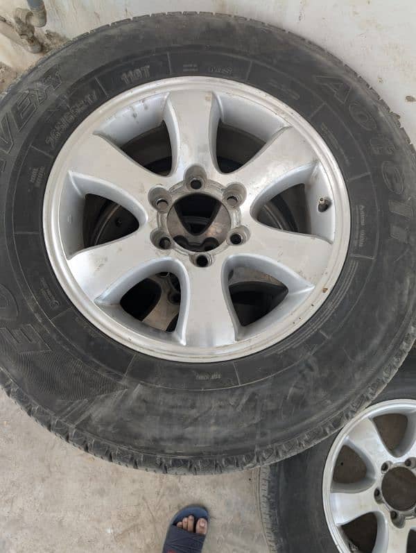 17 inch ORIGINAL Toyota Alloy rims prado / vigo with tyre 3