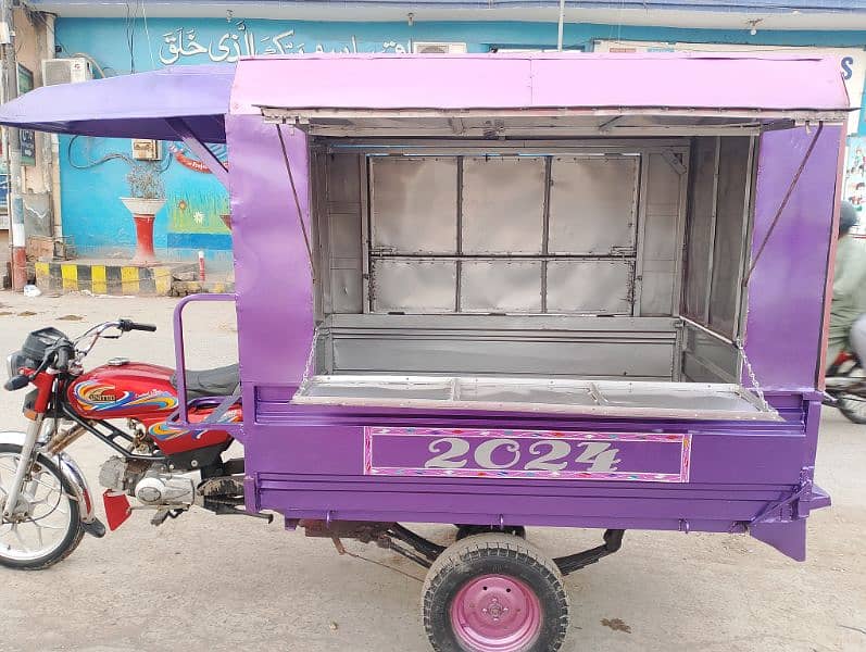 Loader and card Rickshaw for Sale 6