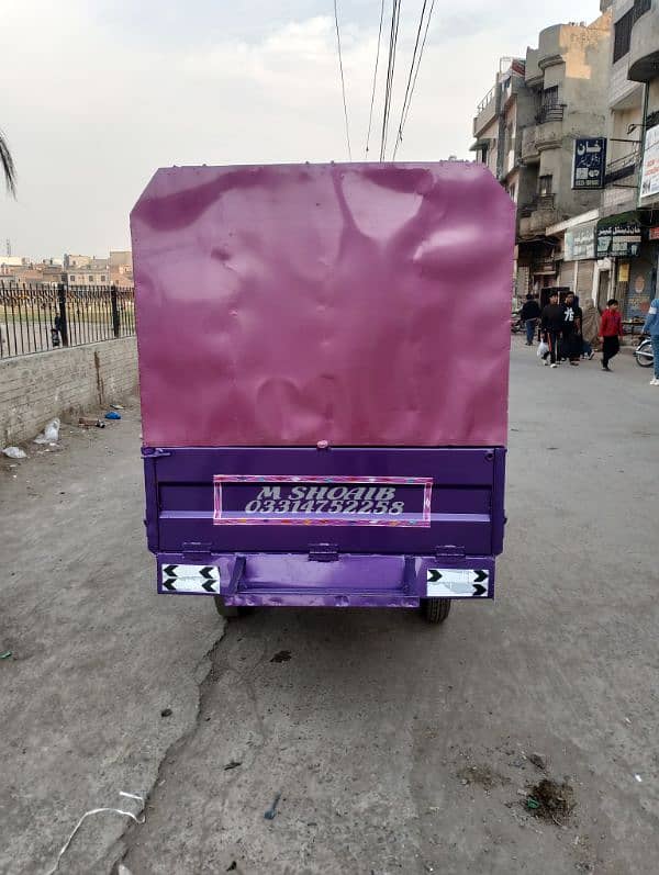 Loader and card Rickshaw for Sale 9