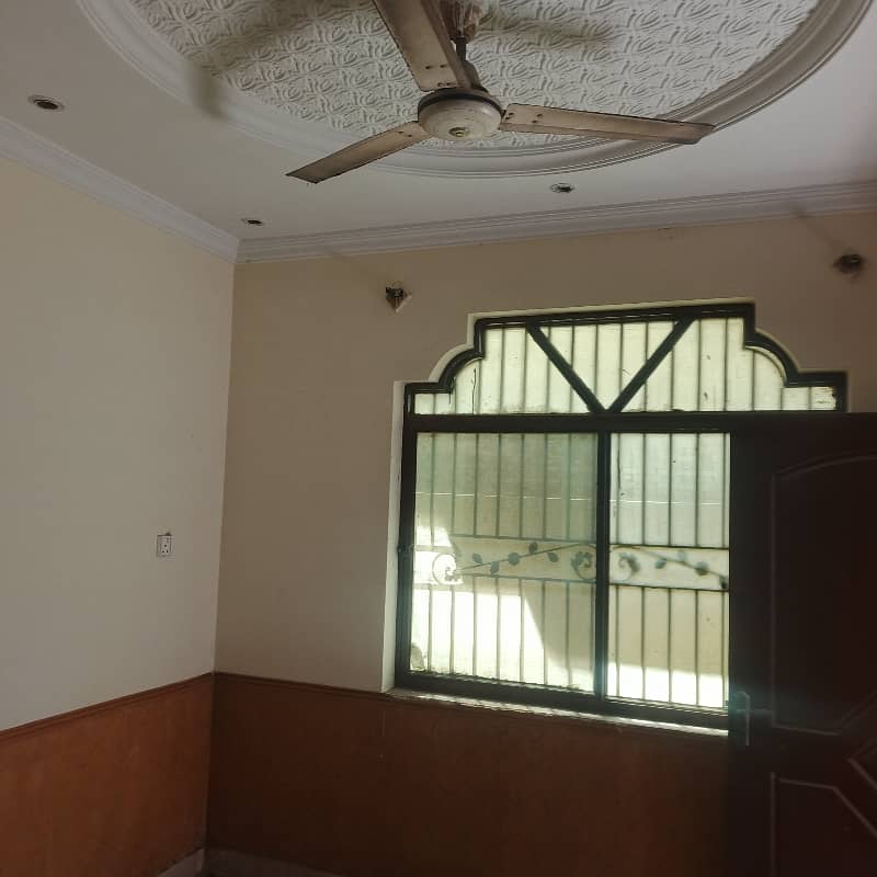 Double story house for rent in shalley valley near range road Rwp 1