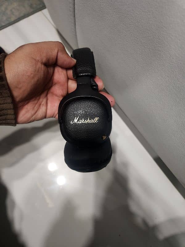 marshall headphones 1