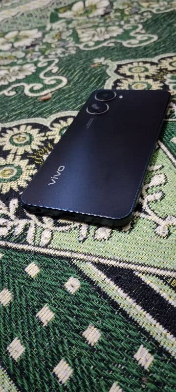 Vivo Y03t 1