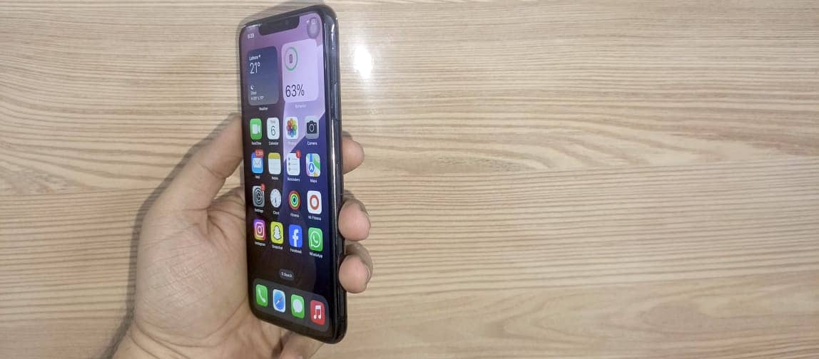 Apple iPhone 11 Pro Max 512 Water 2