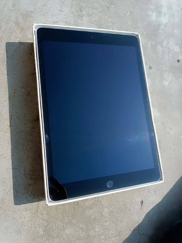 iPad 9th Generation With Box Charger Pubg Beast Device Lush Condition 5