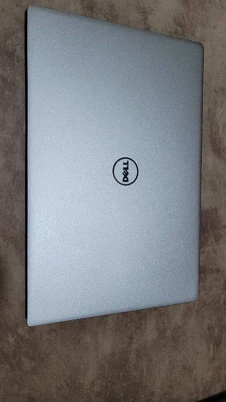 Dell XPS 9360 1