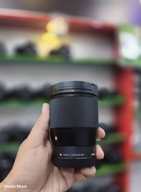 Sigma 16mm f1.4 DcDn for  M-Mount (M50 M200 etc) 0