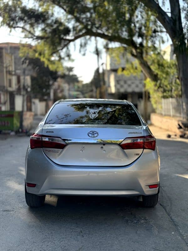 Toyota Corolla GLI 2016 (New key) 1