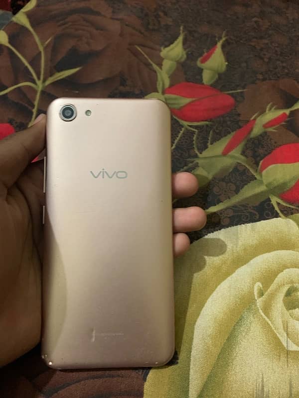 vivo 1812 4